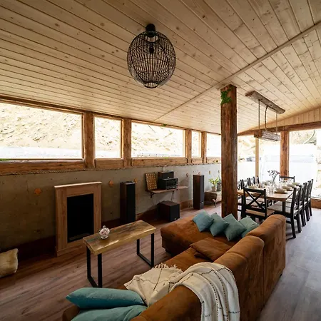 Czarni Gorale ファームステイ Barcice