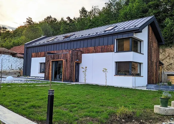 Czarni Górale Gospodarstwo agroturystyczne *